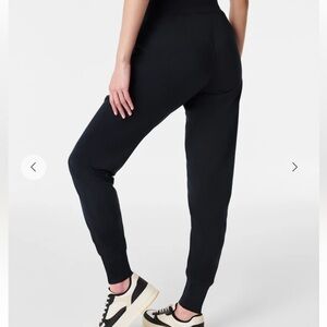 SPANXshape™ Low Key
Jogger